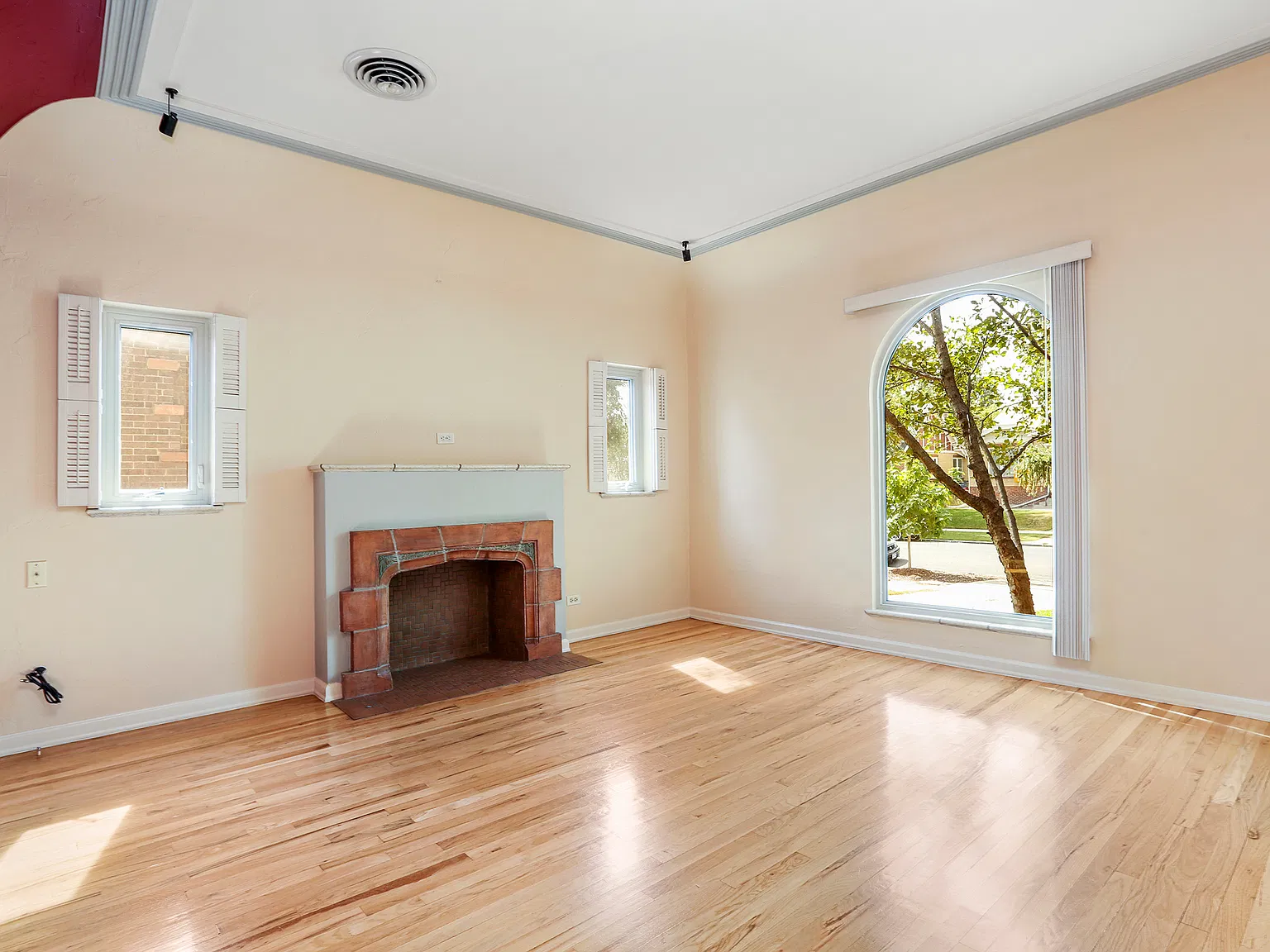 2 bed, 1471 sqft, $1,950 — Photo 4