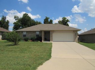 886 S Eric St, Springfield, MO 65802