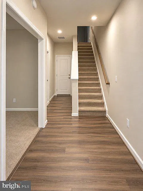 4 bed, 4.0 bath, 2142 sqft, $2,800 — Photo 3