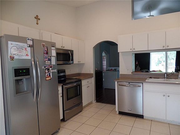 5th image of 8379 Greystone Dr