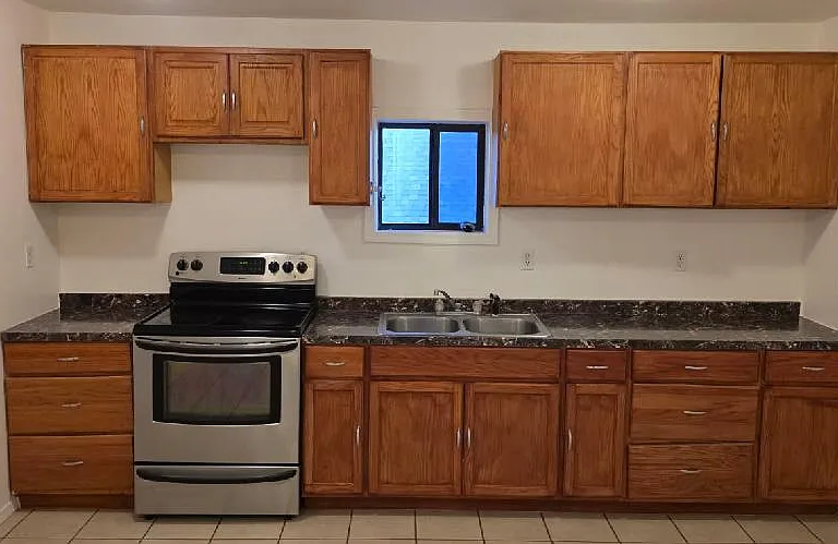 512 N Apache Ave — Photo 12