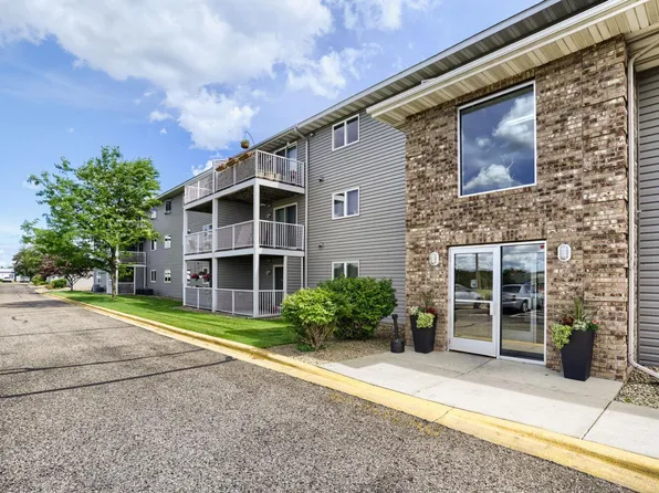 880 Lyn Way Unit 304, Hastings, MN 55033
