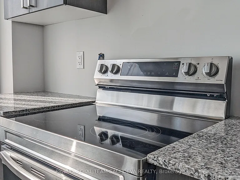 73 Pine Gate Pl — Photo 12