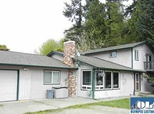 11 Owl Ln, Port Angeles, WA 98362