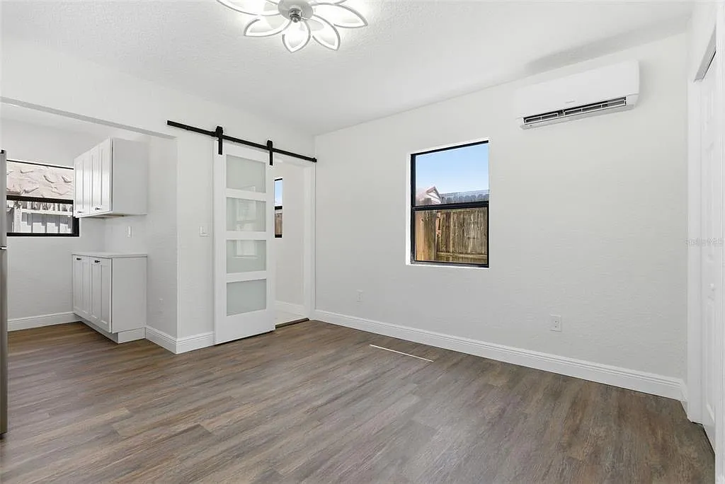 Studio, 1.0 bath, 650 sqft, $1,650 — Photo 4