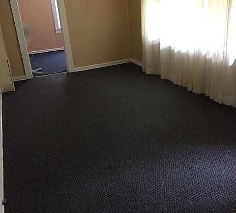 6th image of 112 Jeter St