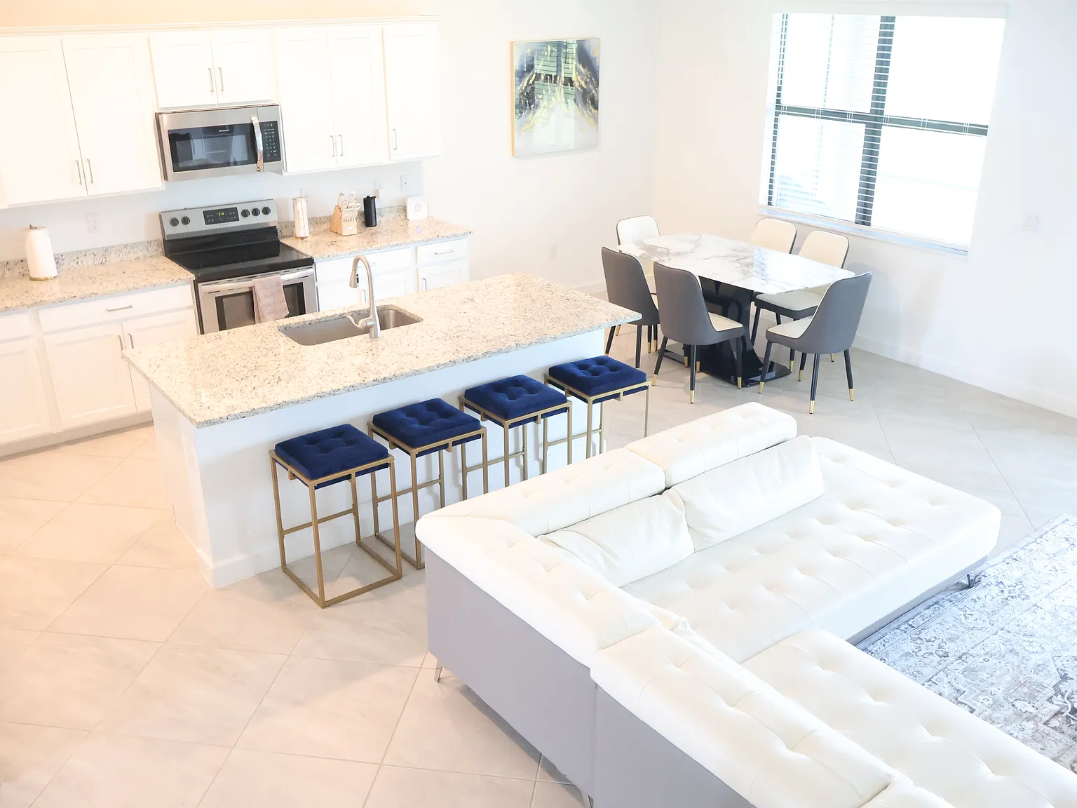 4 bed, 2606 sqft, $4,500 — Photo 4