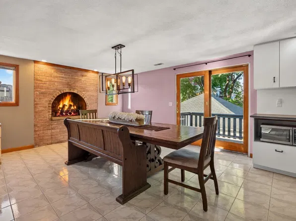 31-29 6th St, Medford, MA 02155