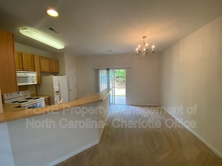 304 Hancock Union Ln — Photo 5