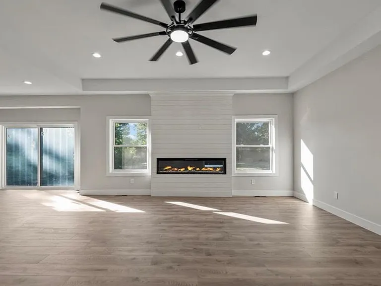 5636 Paris Dr — Photo 7