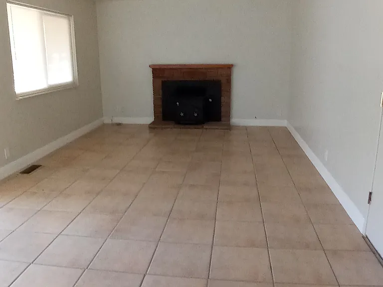 911 Palomino St — Photo 23