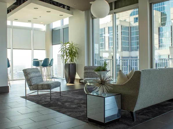 415 Church St APT 1713, Nashville, TN 37219