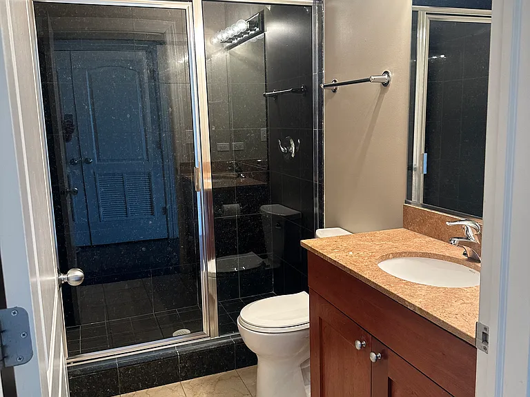 4043 S Drexel Blvd #104 — Photo 7