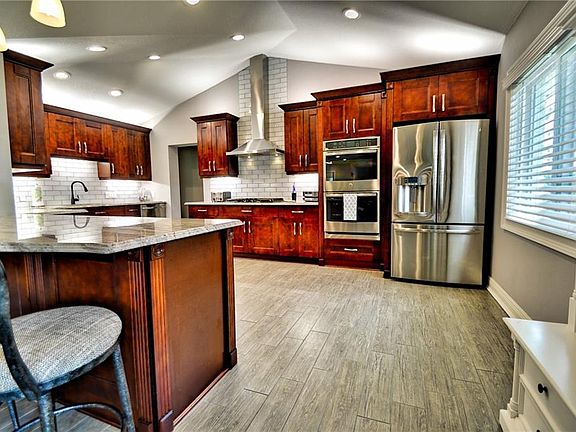 3rd image of 2600 Morgan Dr