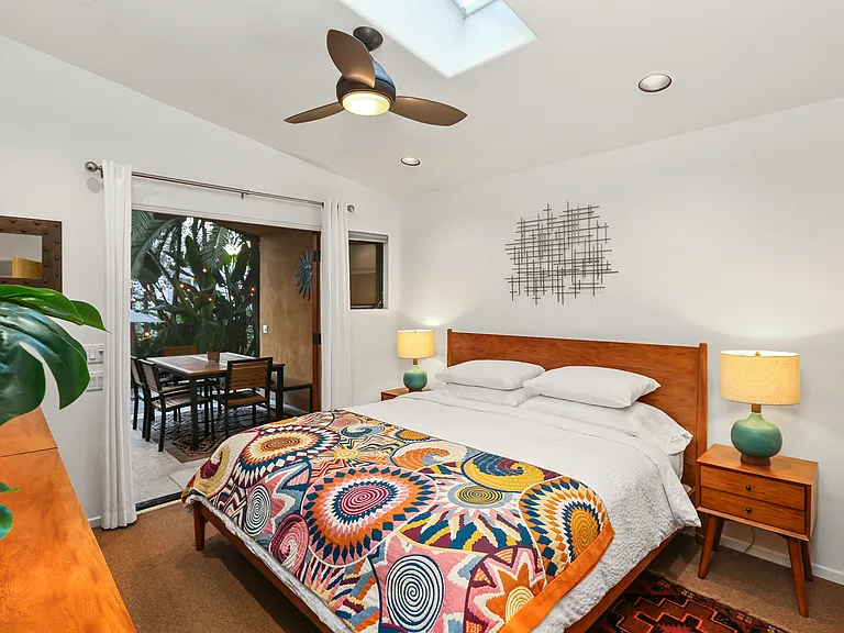 Master bedroom with a King Casper Premium mattress + Premium linens