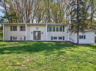 11860 Sunnybrook Rd, Eden Prairie, MN 55347