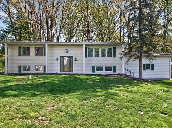 11860 Sunnybrook Rd, Eden Prairie, MN 55347
