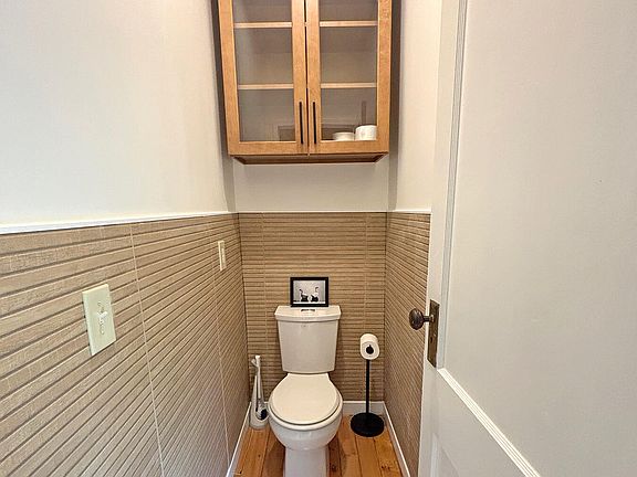 15th image of this home