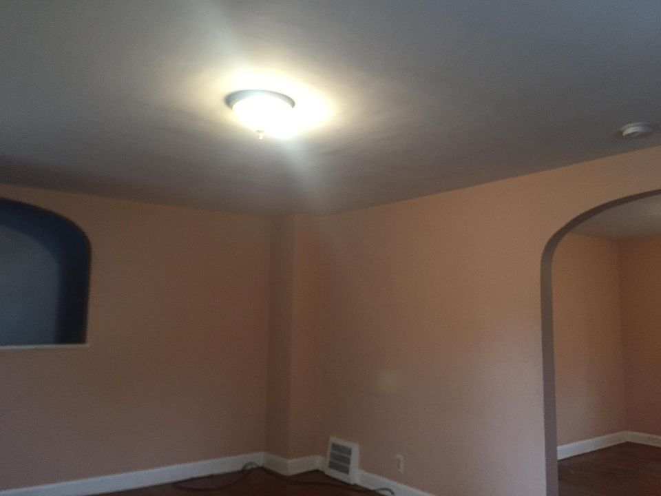 1st image of 762 Stambaugh Ave