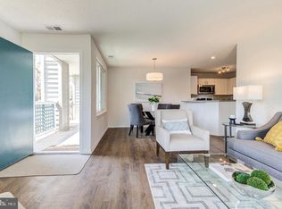 11707 Summerchase Cir APT D, Reston, VA 20194