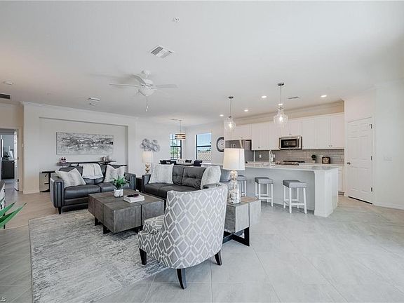 5th image of 12043 Hawthorn Lake DR #201