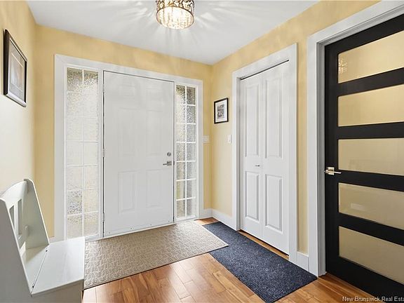 4th image of 15 Glenforest Dr