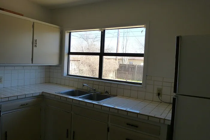 921 E Llano Estacado Blvd — Photo 7