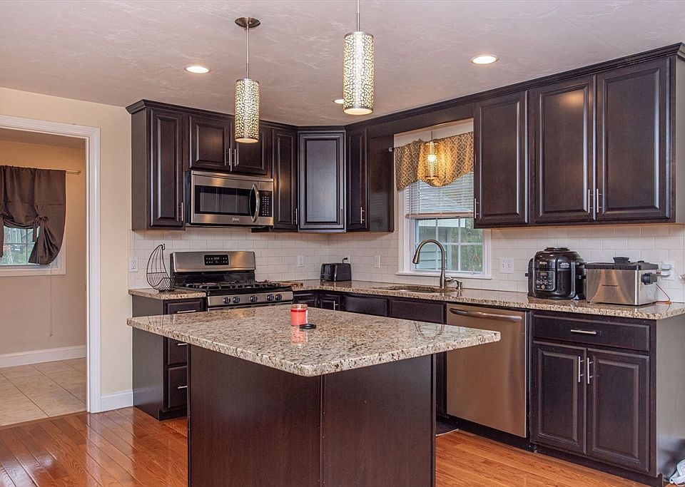 878878 Middleboro Ave R, East Taunton, MA 02718 Zillow