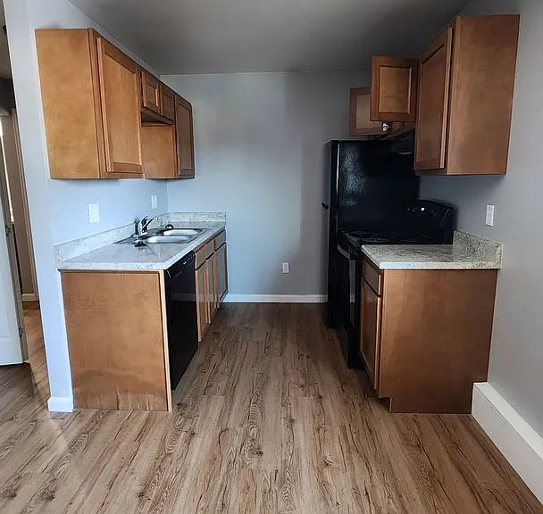 Myers Court — Photo 9