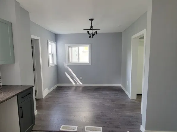 586 Machray Ave, Winnipeg, MB R2W 1A9