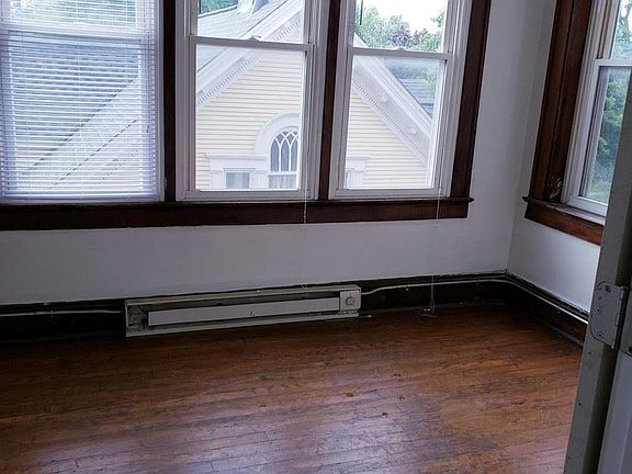 5th image of 1517 Columbus Ave APT 7