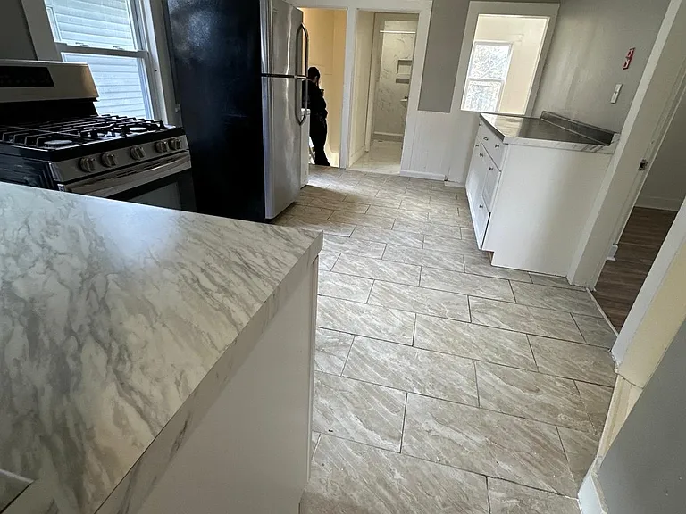 569 Winthrop Ave #2 — Photo 12