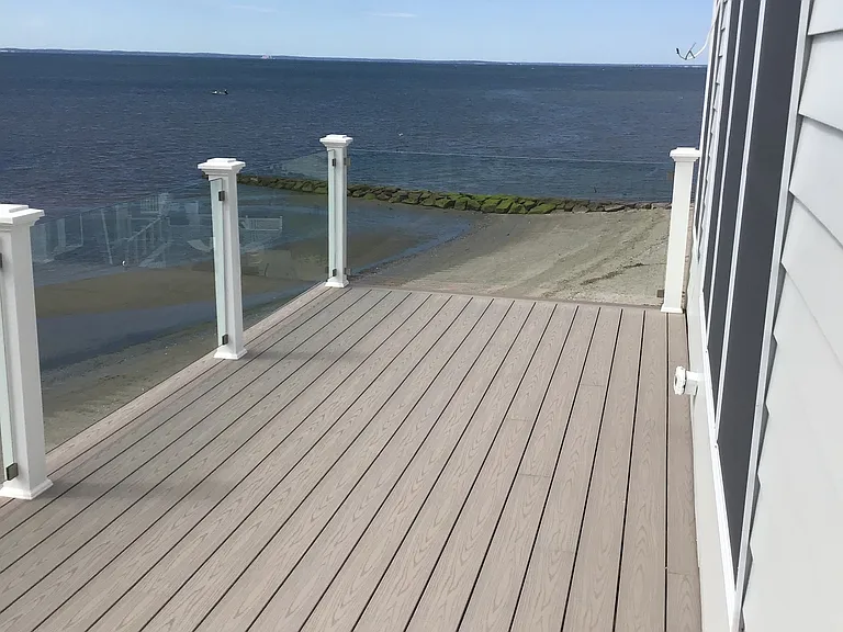 1019 Fairfield Beach Rd — Photo 17