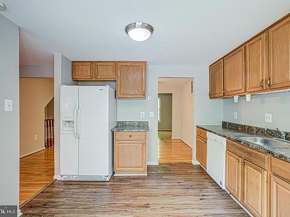 3rd image of 10103 Wood Green Way