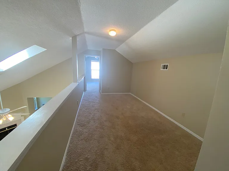 24 Neptune Dr — Photo 32