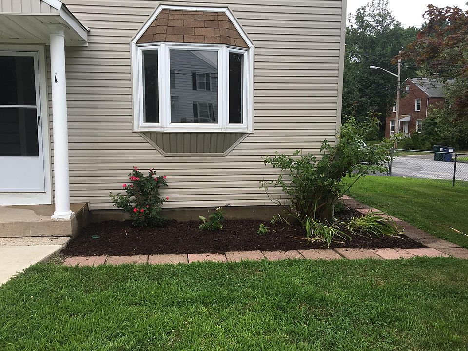 Exterior, bay window and landscaping