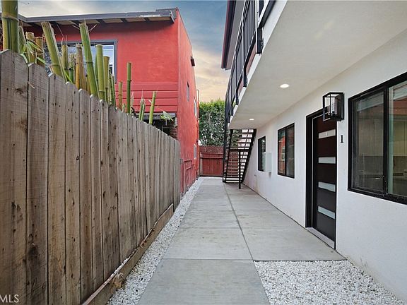 2nd image of 1141 E Broadway