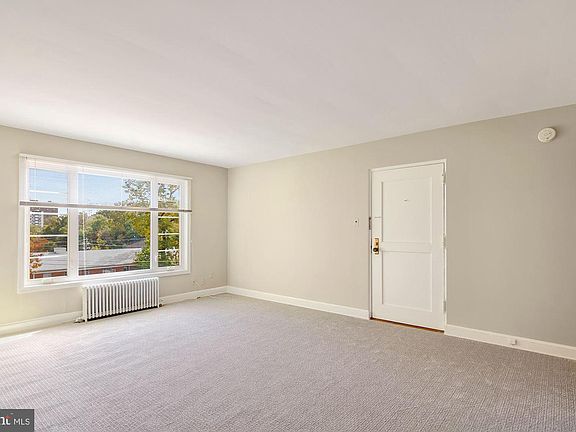 2nd image of 1410 N Quinn St APT 5