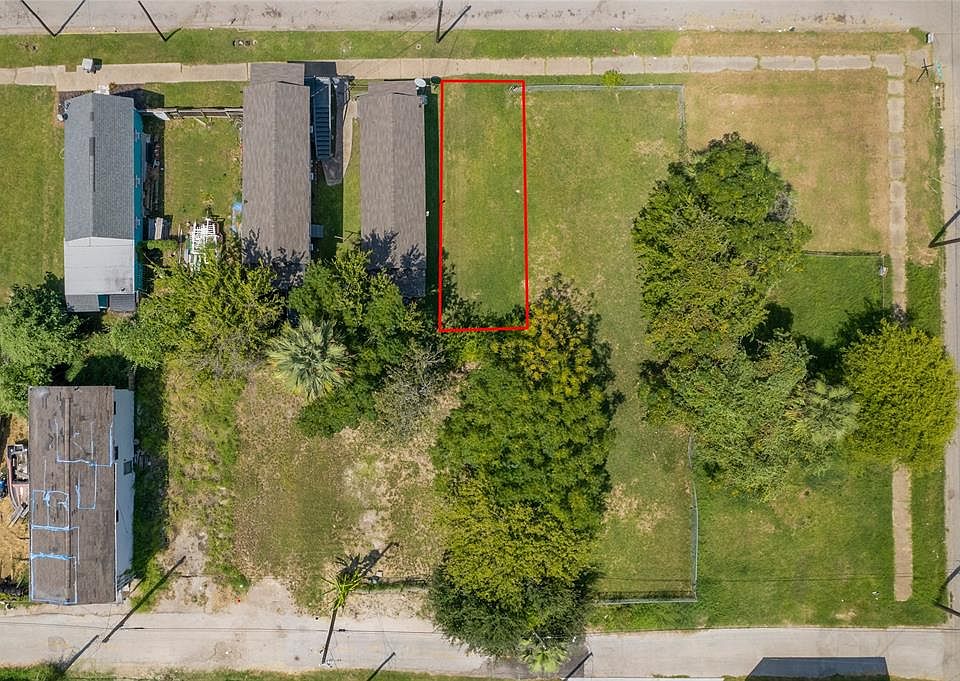 1st image of 3909 Winnie St