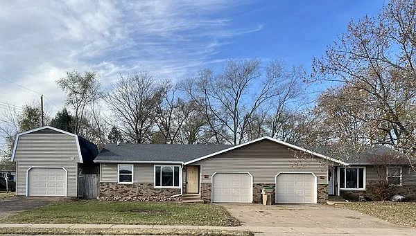 4122 Robin Rd