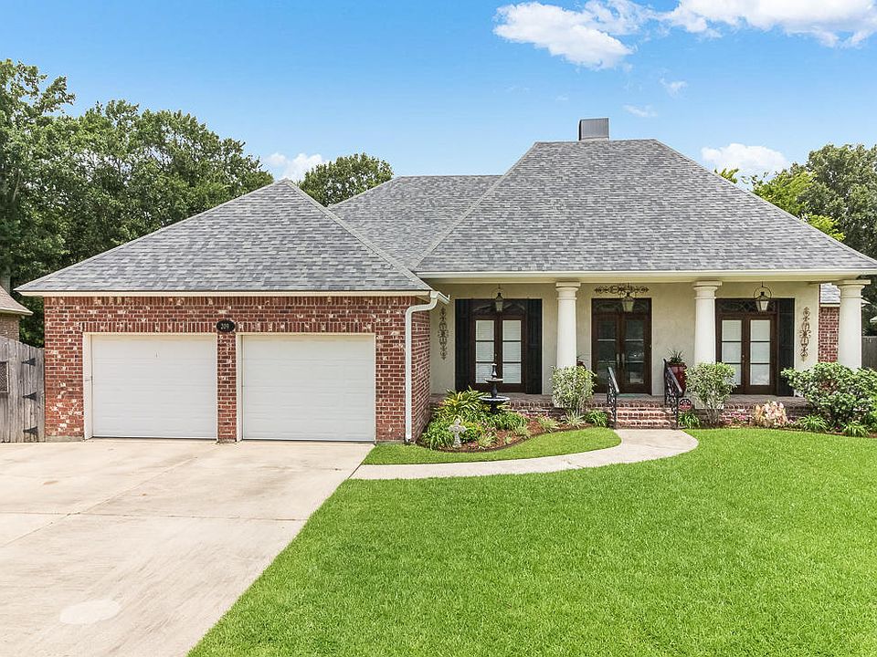 1st image of 209 Belle Maison Dr