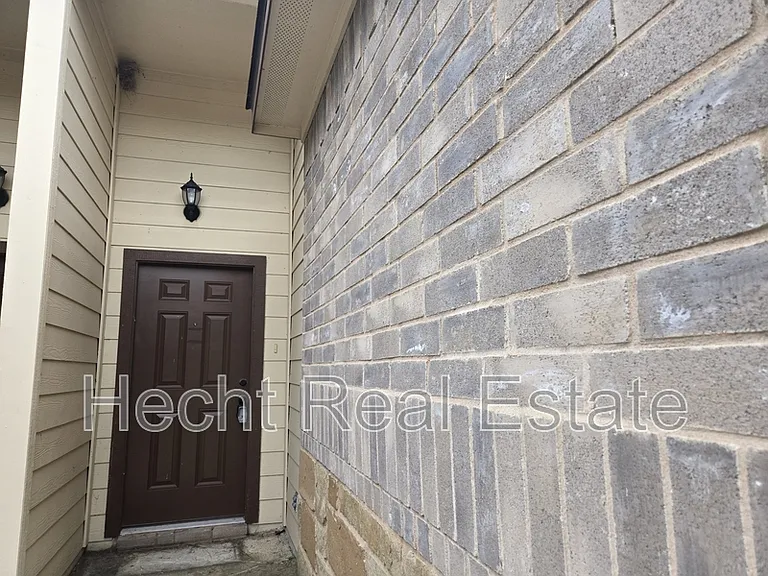 217 Kaspar Way #1 — Photo 3