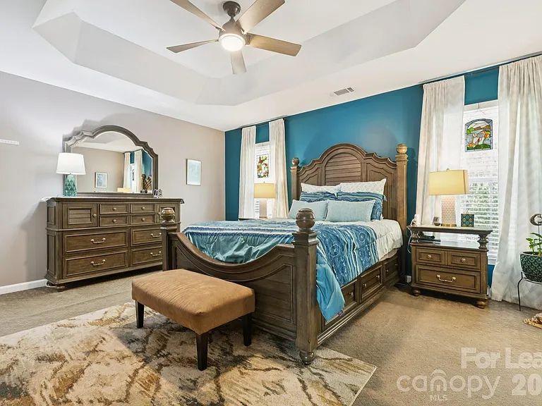 6037 Queens Walk Ct — Photo 17