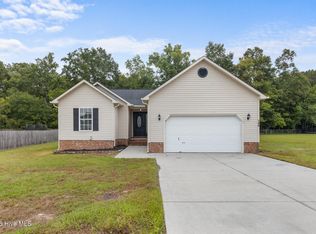 144 Forest Bluff Dr, Jacksonville, NC 28540