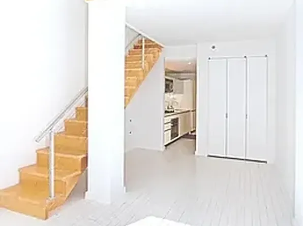 425 E 13th St APT 1F, New York, NY 10009