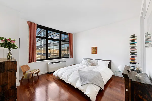 Sold by Compass | media 7