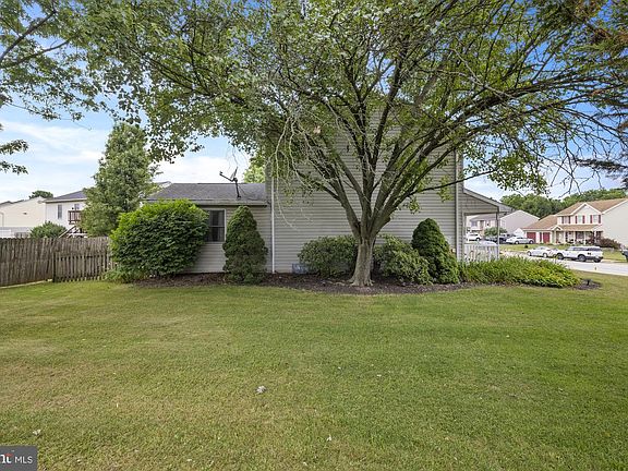 3rd image of 2904 Village Square Dr