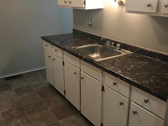 4th image of 925 Laprairie St #118-101-1