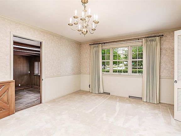 4th image of 2022 McKay Ln