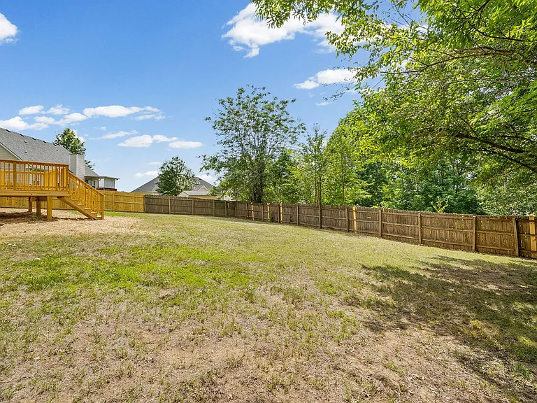 270 Harold Dr — Photo 38